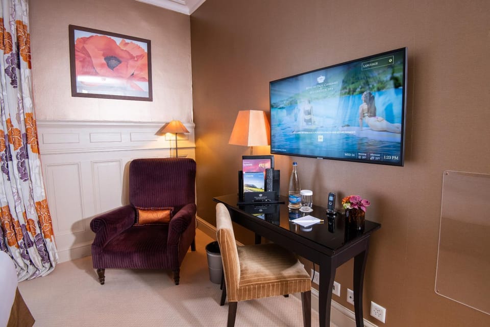 TV and multimedia, Seating area