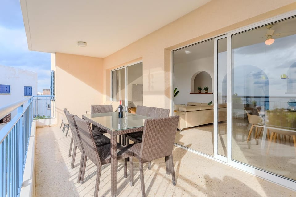Day, Balcony/Terrace