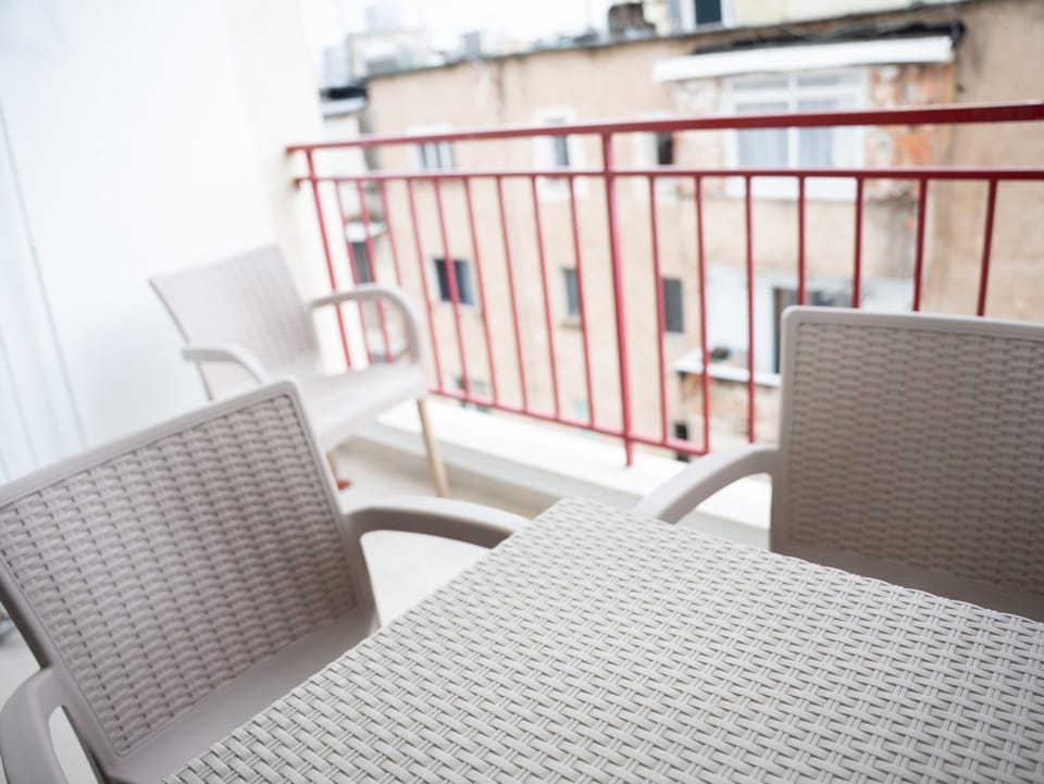 View (from property/room), Balcony/Terrace, Seating area