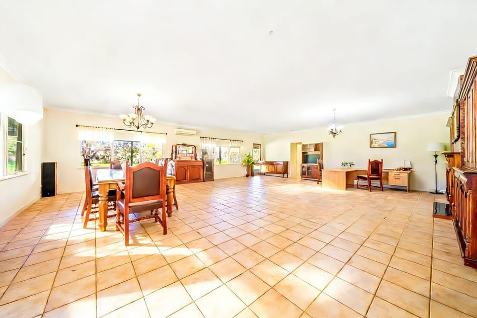Dining area, Diving