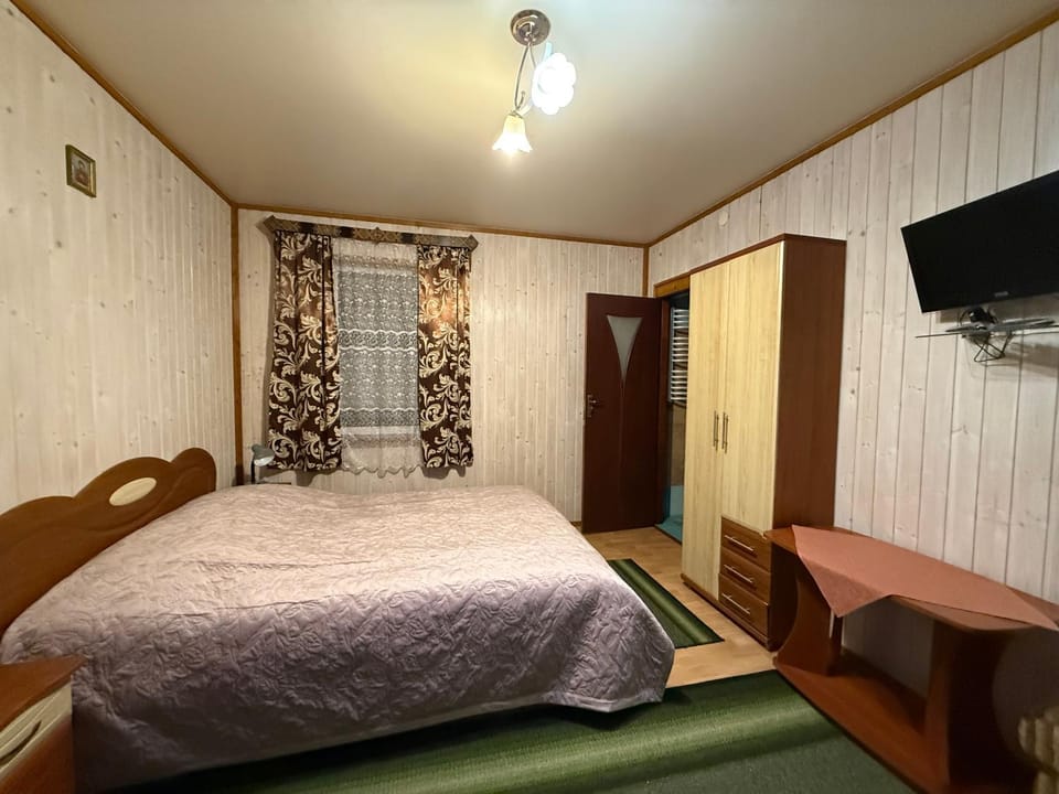 Communal lounge/ TV room, TV and multimedia, Bedroom