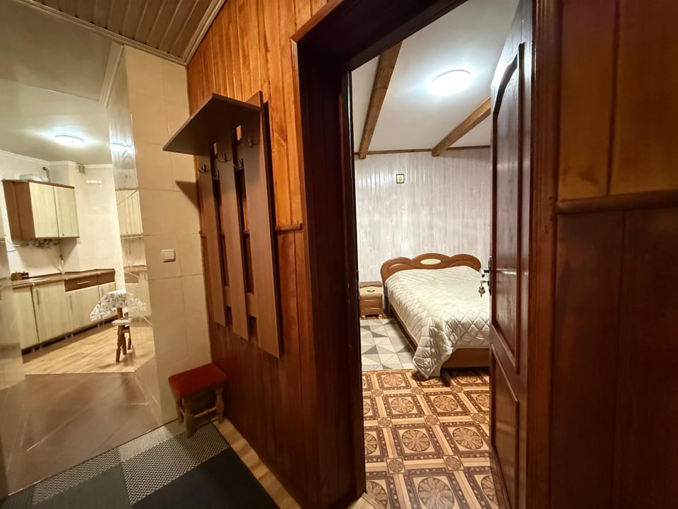 Property building, Kitchen or kitchenette, Bedroom