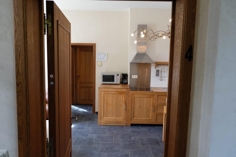 Facade/entrance, Kitchen or kitchenette