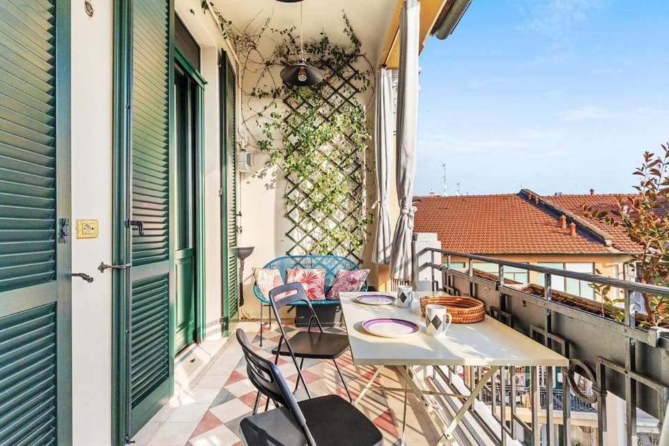 Property building, Patio, View (from property/room), Balcony/Terrace, Dining area