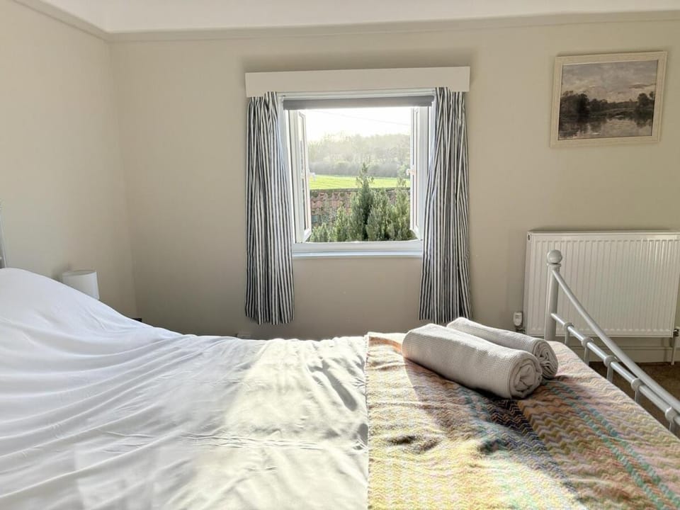 Beautiful Four Bedroom Cottage in Little Glemham, Suffolk House in Suffolk Coastal District