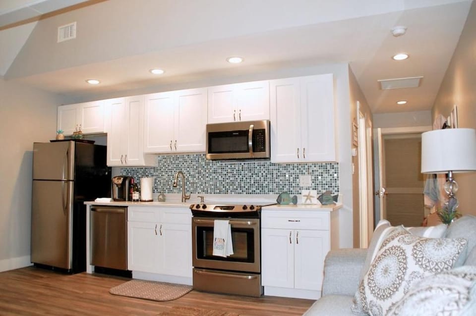 Kitchen or kitchenette, oven, stove