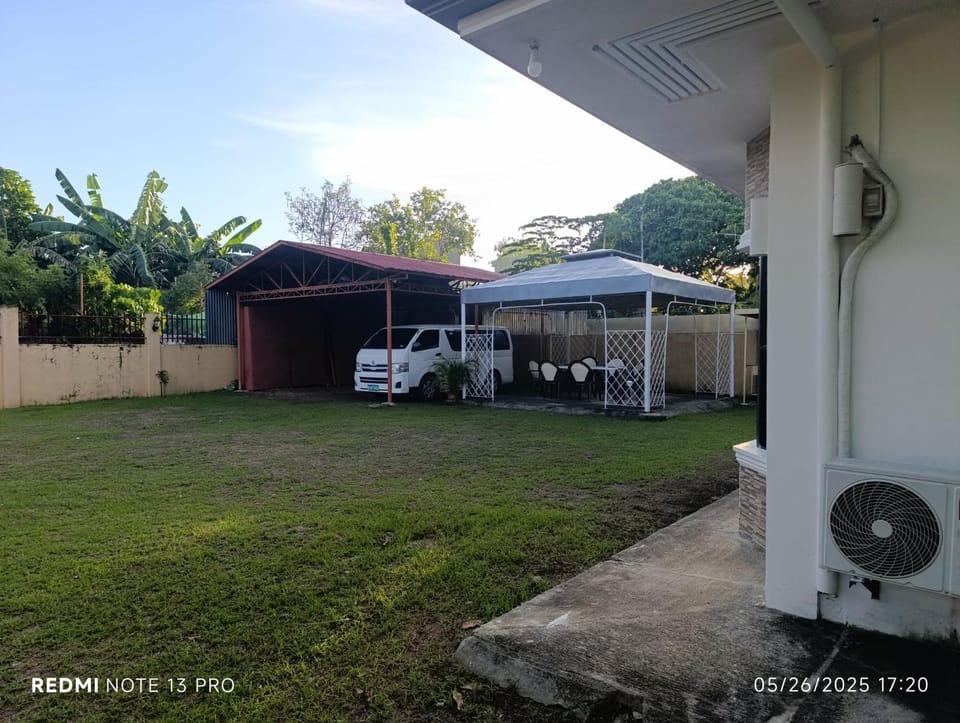 Property building, Garden, Garden view, Parking