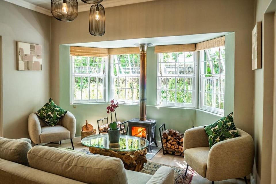 Onrus Sunshine Beach Days House in Western Cape