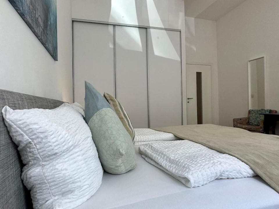Near City Center - Danube Canal - Long Stays Apartment in Vienna