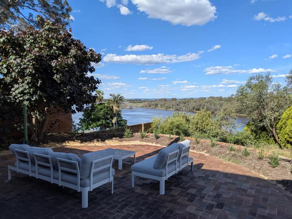 Serenity on Swan - 10 min drive from Perth City House in Perth