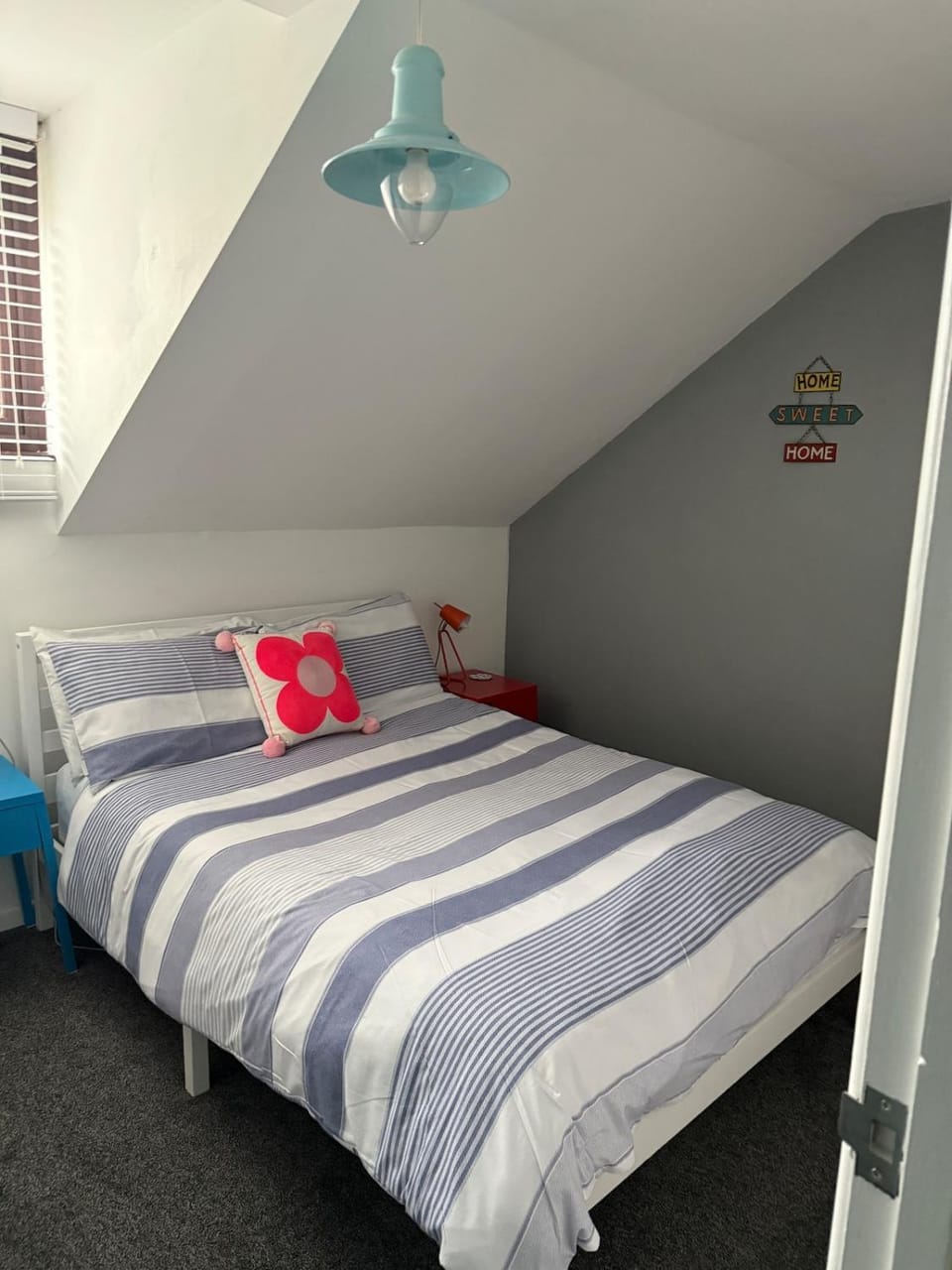 Holiday Home, free WiFi and Parking House in England