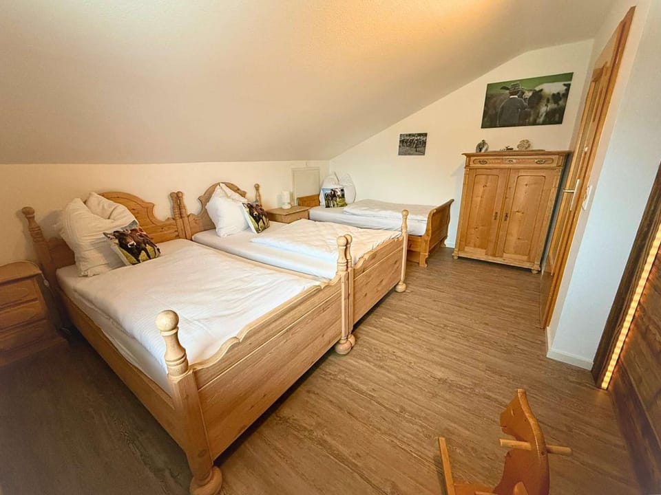 Bed, Photo of the whole room, Bedroom, children, wardrobe