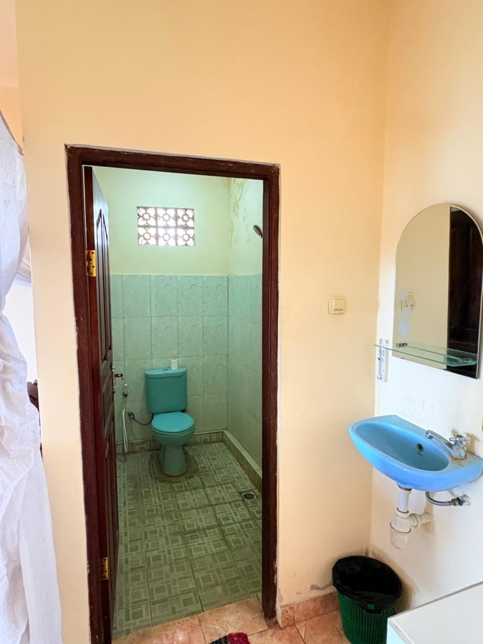 Shower, Bathroom, towels
