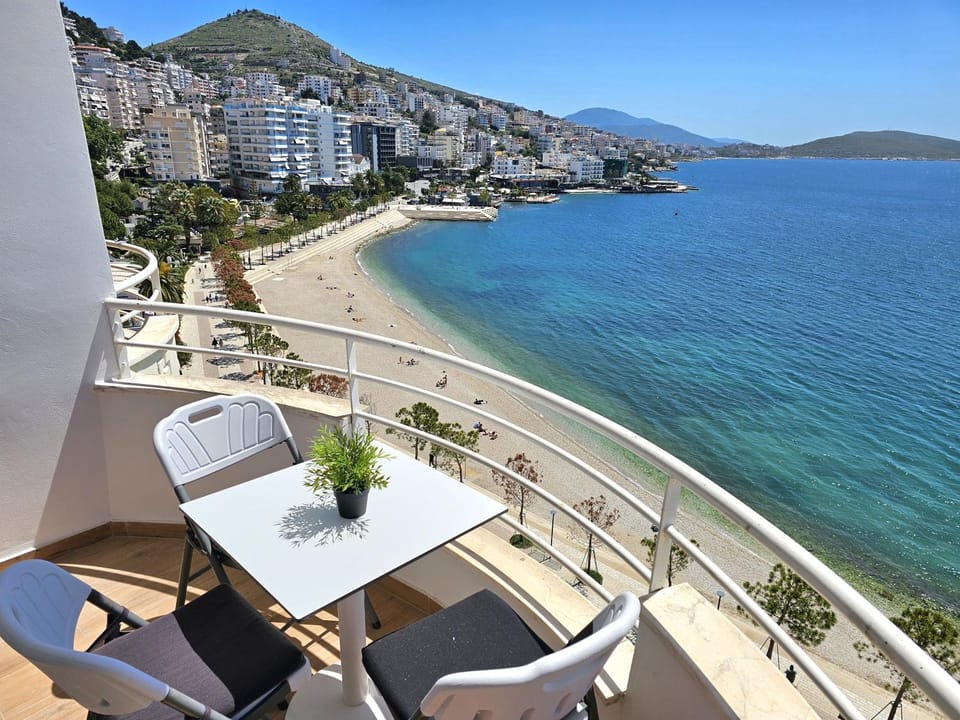 Balcony/Terrace, Beach, City view, Sea view