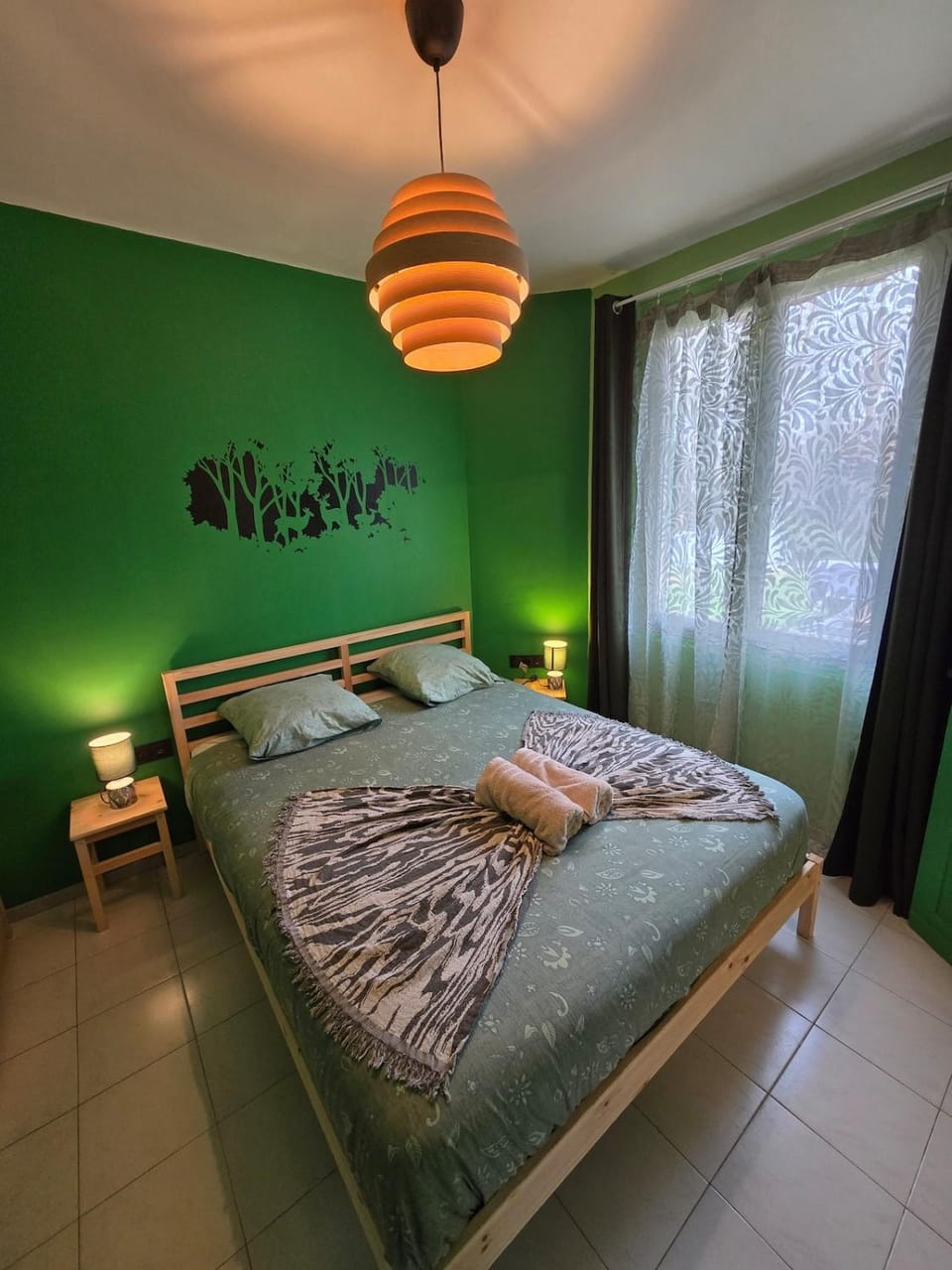 Bed, Photo of the whole room, Bedroom