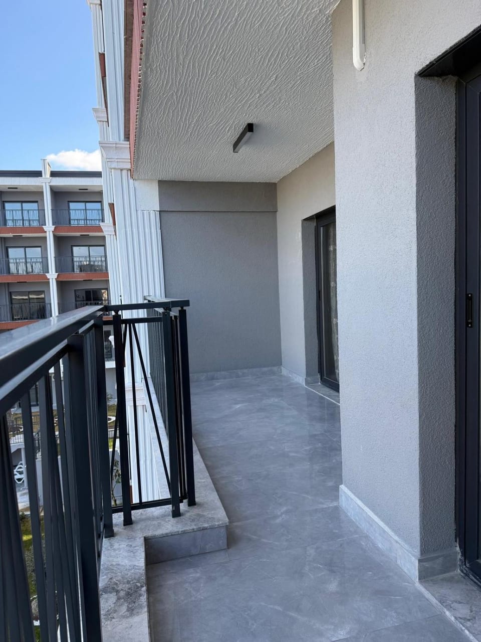 Huzurlu Aile Evi Kuşadası Güvenlikli Havuzlu Site Apartment in Kusadasi