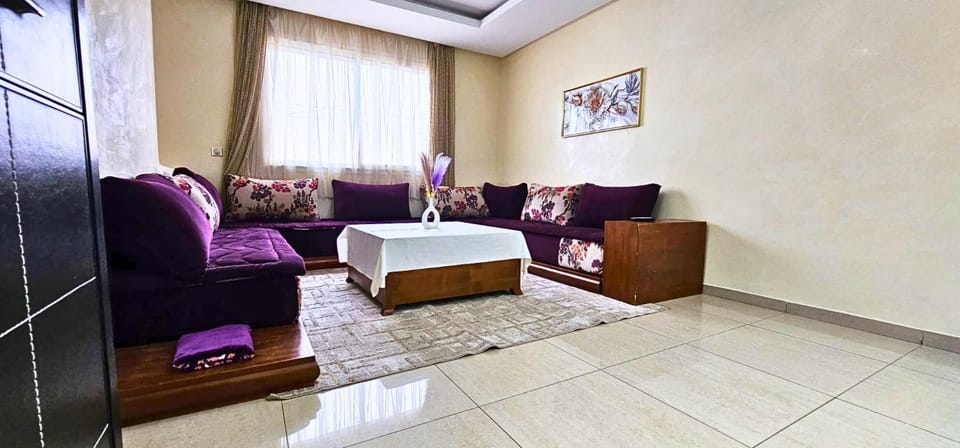 Communal lounge/ TV room, Living room, Seating area
