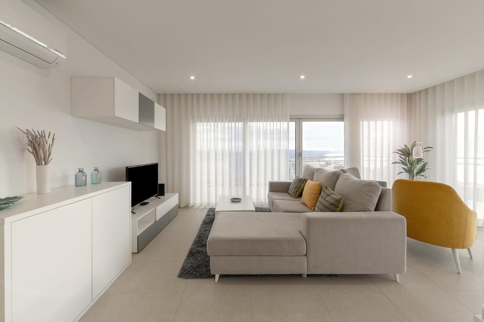 Communal lounge/ TV room, TV and multimedia, Living room, Seating area