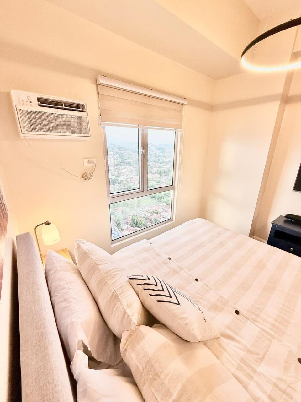 Modern Studio Condo at Cebu IT Park City View Apartment in Lapu-Lapu City