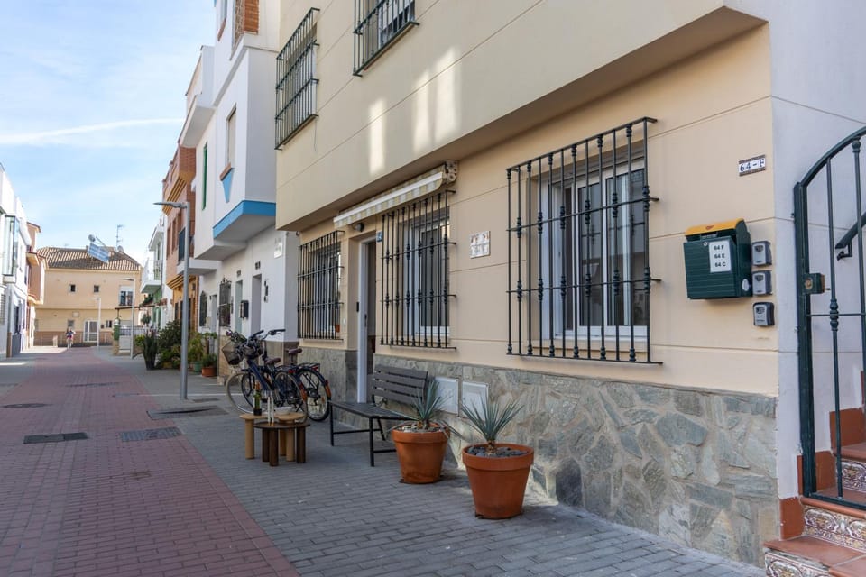 Property building, Neighbourhood, Street view, Location
