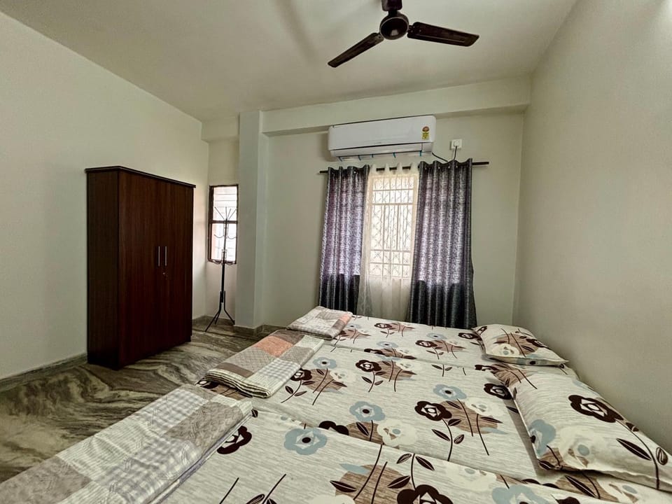 Backpackers Bunkhouse Siliguri 5Bed TOGETHER STAY Vacation rental in West Bengal