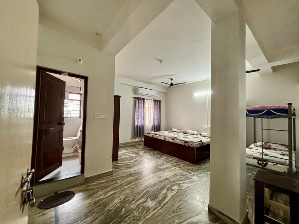 Backpackers Bunkhouse Siliguri 5Bed TOGETHER STAY Vacation rental in West Bengal