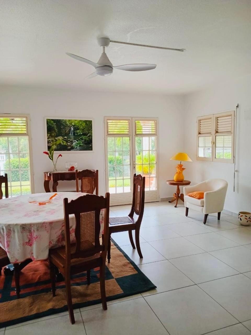 Living room, Lounge or bar