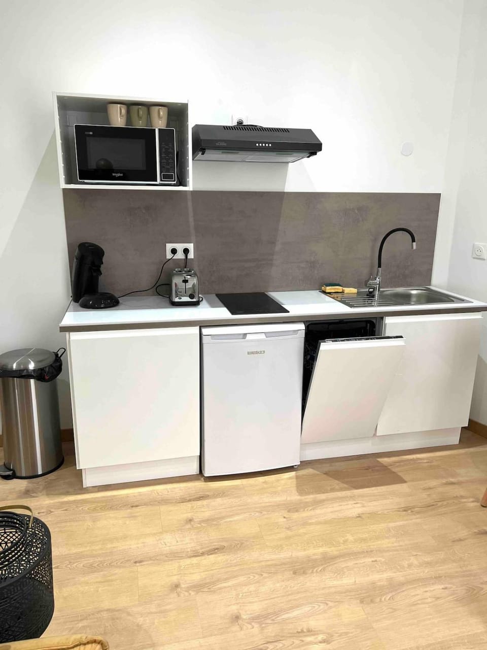Kitchen or kitchenette, oven, stove, toaster