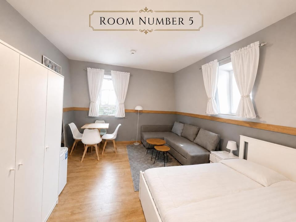 Castle Park Suites Bed and Breakfast in Budapest