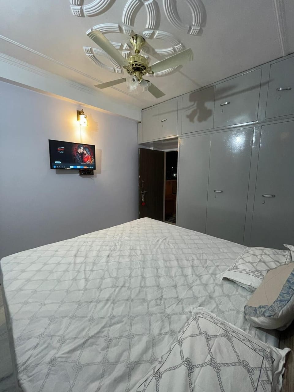 Modern Cozy Home with Private Terrace and Plants Apartment in Jaipur