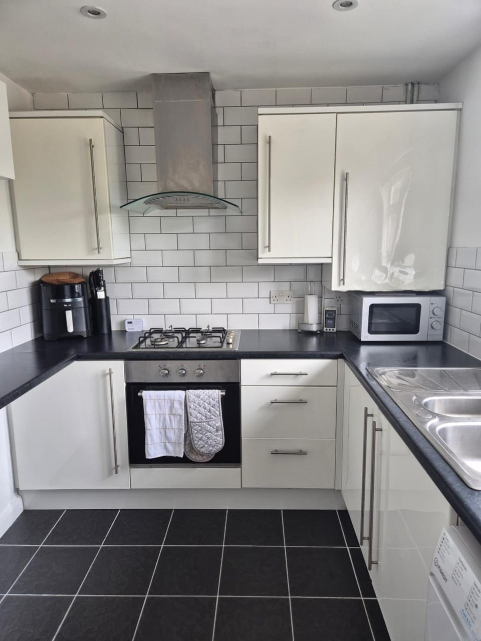5 min from airport, luxury 2 bed apartment Apartment in Luton