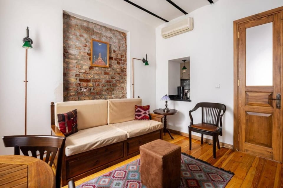 Charming 2BD2Bath Galata Tower Unique Home! #409 Apartment in Istanbul