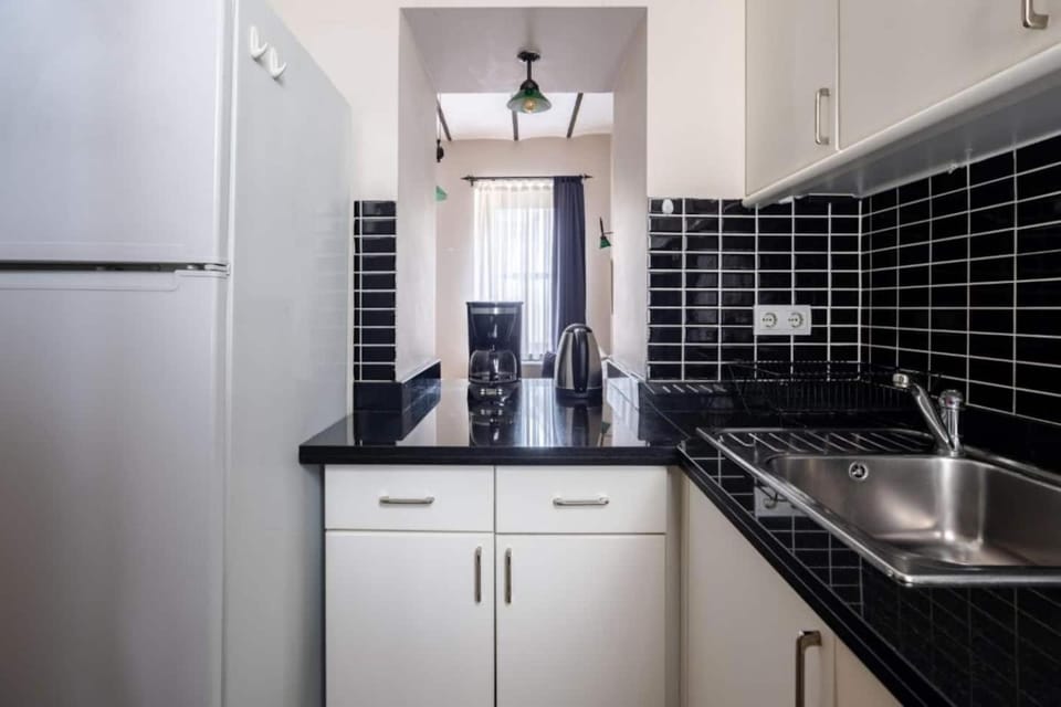 Cool Authentic 2BD2Bath Galata Tower Home! #413 Apartment in Istanbul