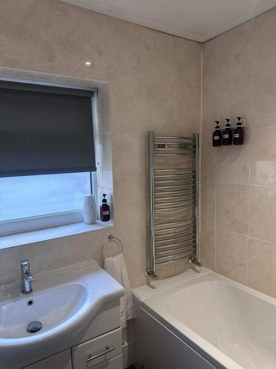 Cozy 2Bed Home Train, highway & Free Parking House in Stoke-on-Trent