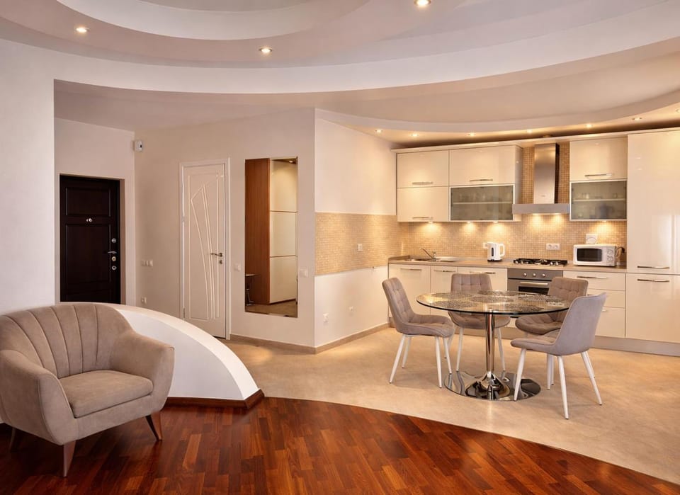 Kitchen or kitchenette, Seating area