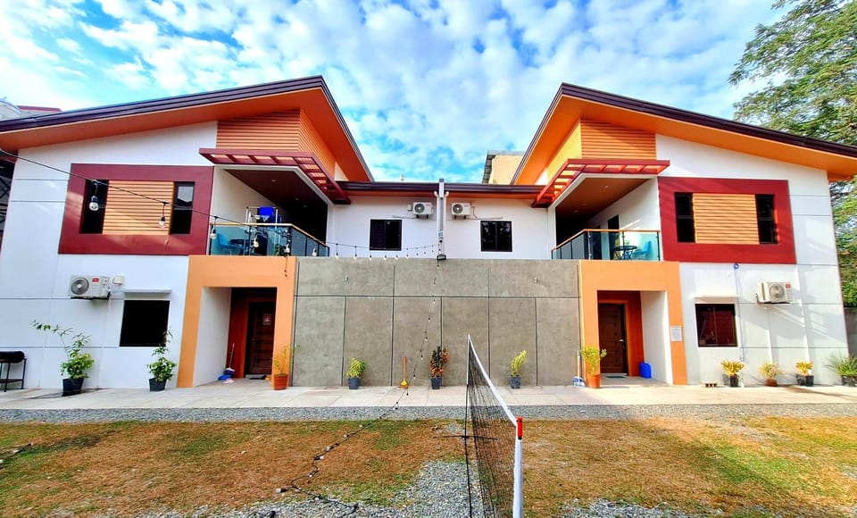 Pool and Karaoke Private Villa near Clark Airport Villa in Angeles