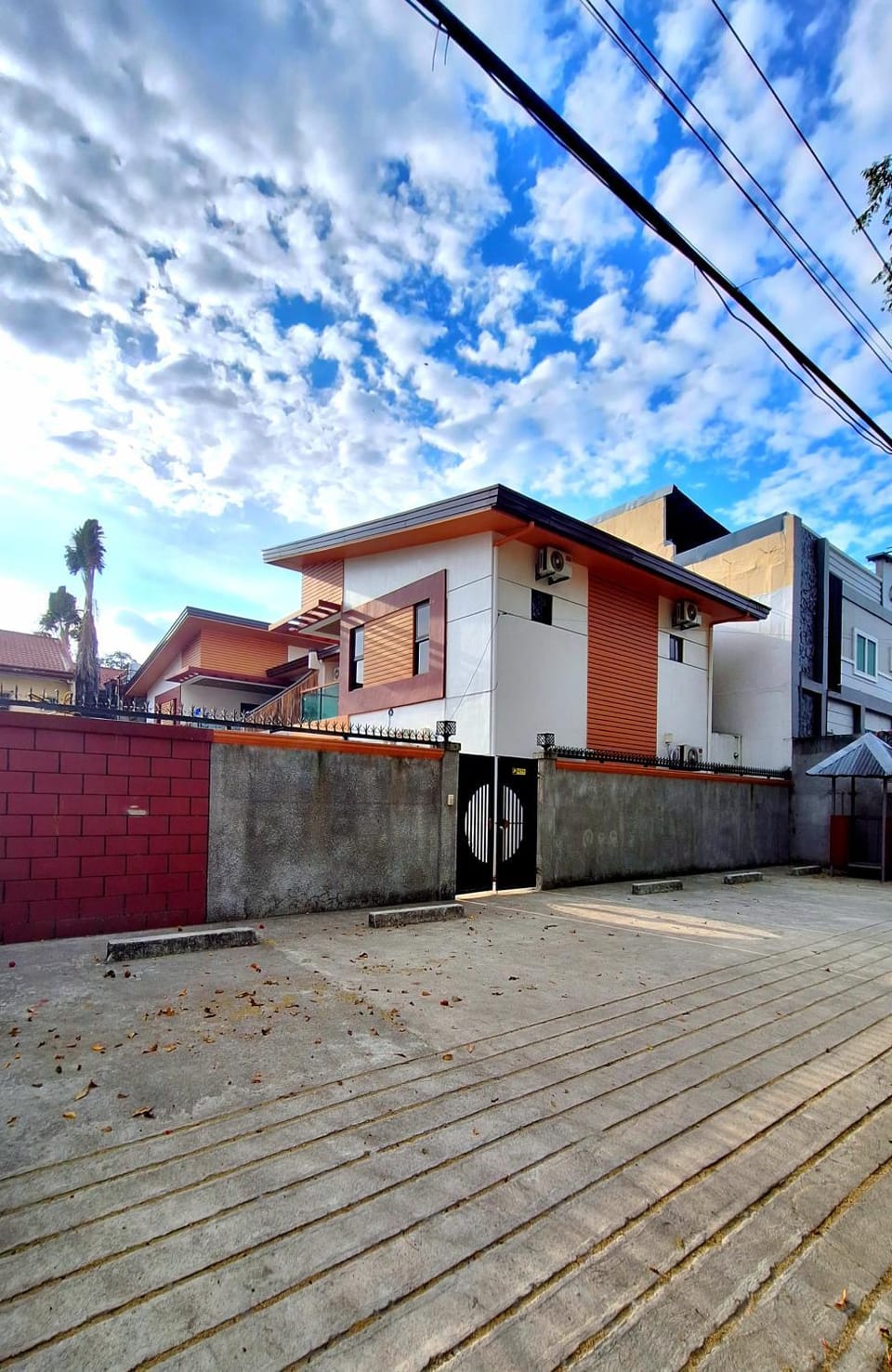Pool and Karaoke Private Villa near Clark Airport Villa in Angeles