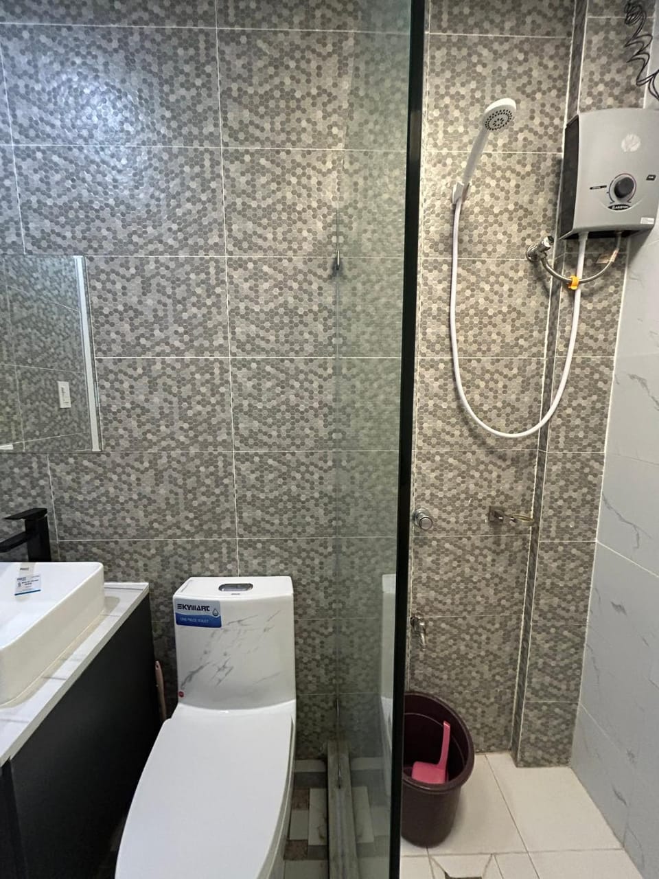 Shower, Toilet, Bathroom