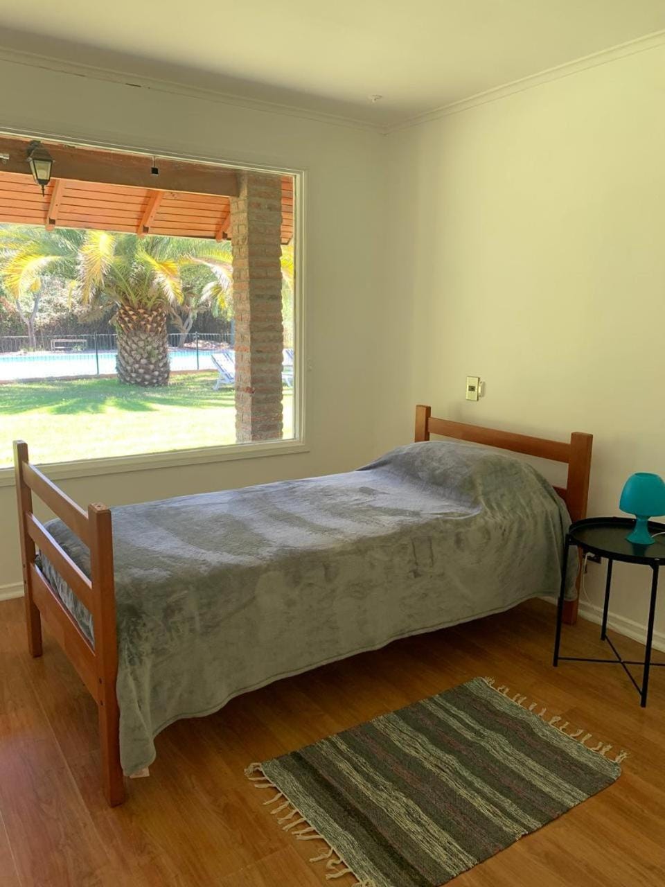 Parcela con Casa, Terraza, Piscina y Quincho en Pirque House in Santiago