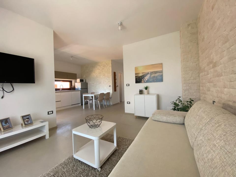 TV and multimedia, Kitchen or kitchenette, Living room, Seating area