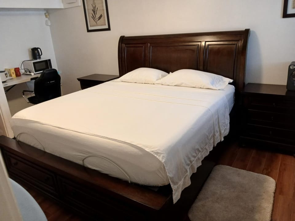 1BR Apartment - Unit B - With Parking and 10min Walk to NYC Train Station Apartment in Mount Vernon