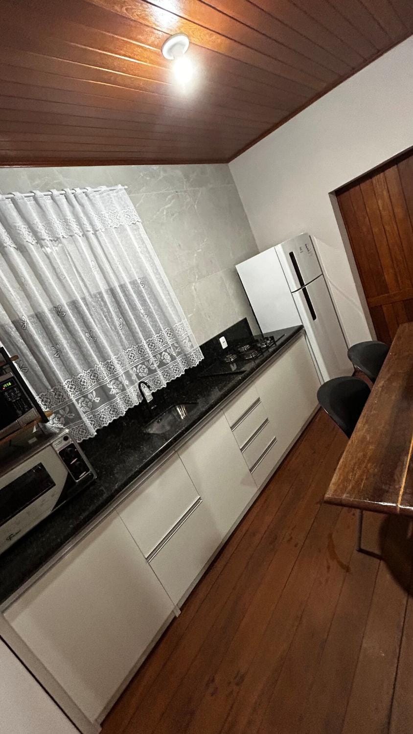 Refúgio novo a 50m do House in Florianopolis