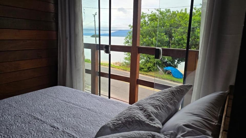 Refúgio novo a 50m do House in Florianopolis