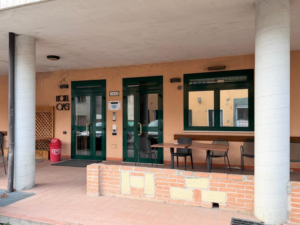 Facade/entrance