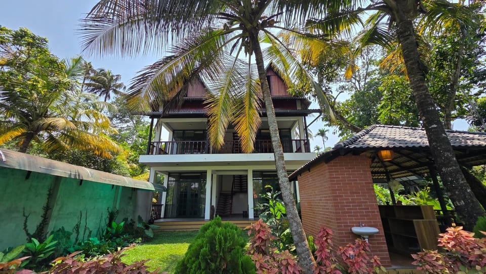 Property building, Day, Garden