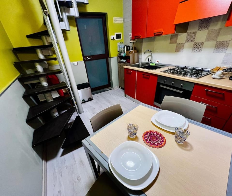 Grazioso bilocale Catania centro vicino stazione Apartment in Catania
