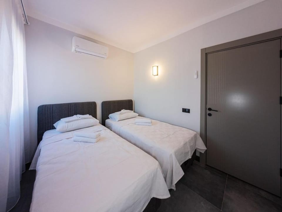 Dorado Suite No13 Family Suite Three Bedrooms 8 people Apartment in Antalya