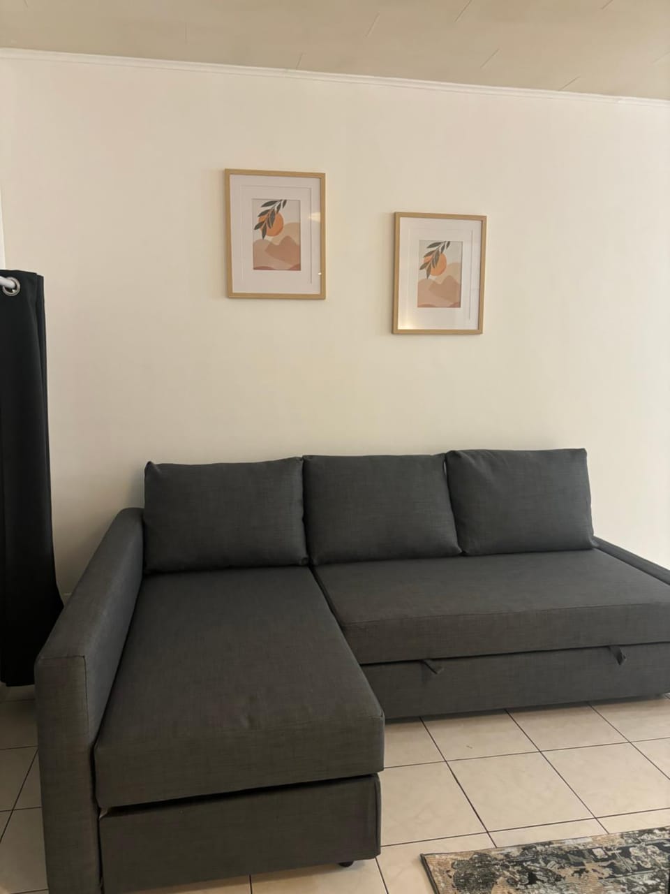 Modern 1BR and Sofa Bed Near Airport Apartment in Brussels