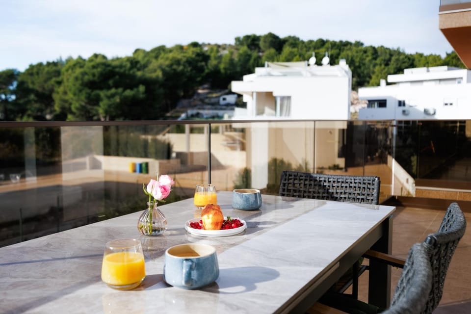 Patio, View (from property/room), Balcony/Terrace