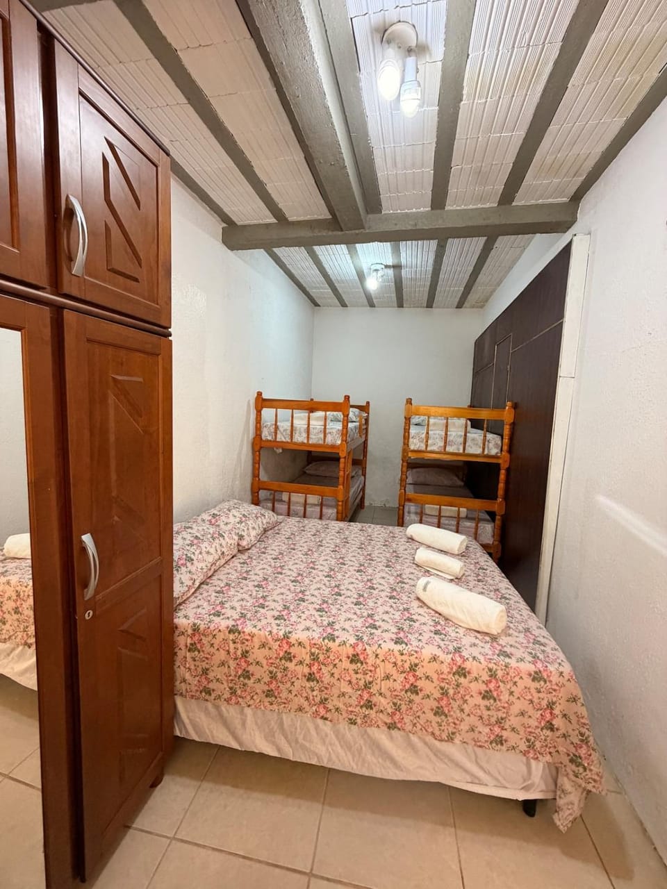 Bedroom, air conditioner